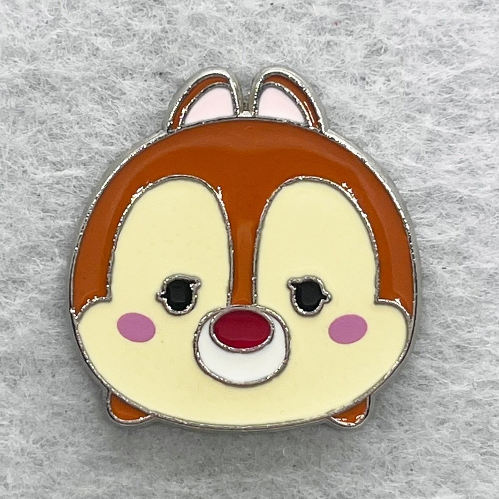 🔮 5/$25 Disney Chip 'n' Dale - Dale Tsum Tsum Pin